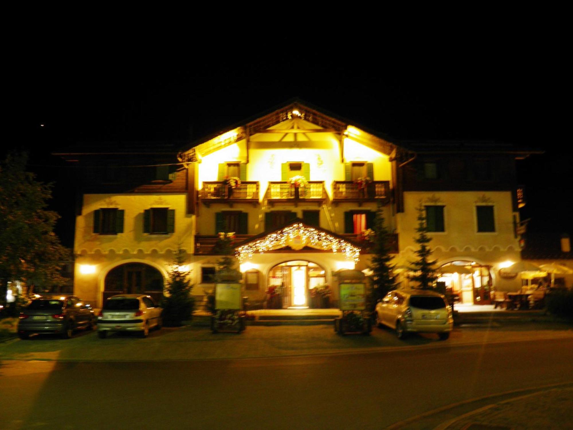 Hotel Pontiglia Ливиньо Экстерьер фото