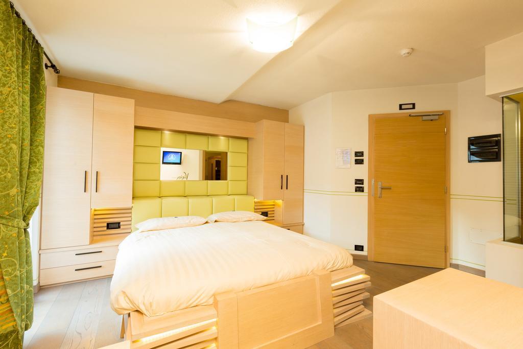 Hotel Pontiglia Ливиньо Экстерьер фото