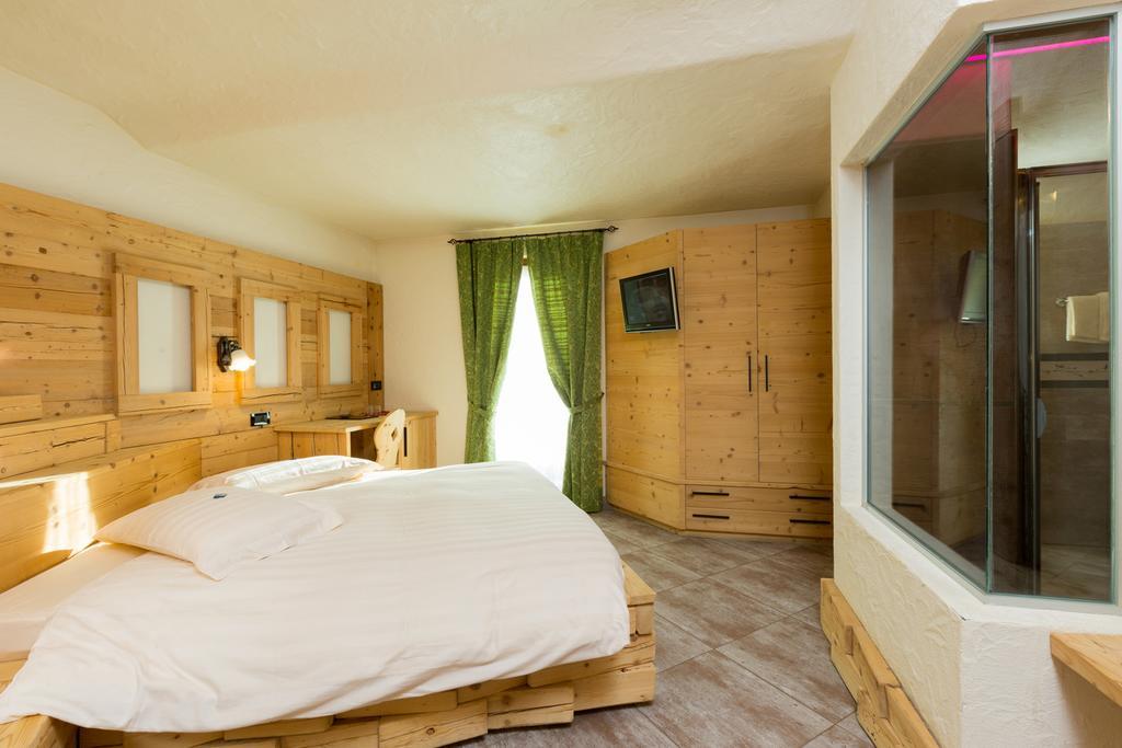Hotel Pontiglia Ливиньо Экстерьер фото